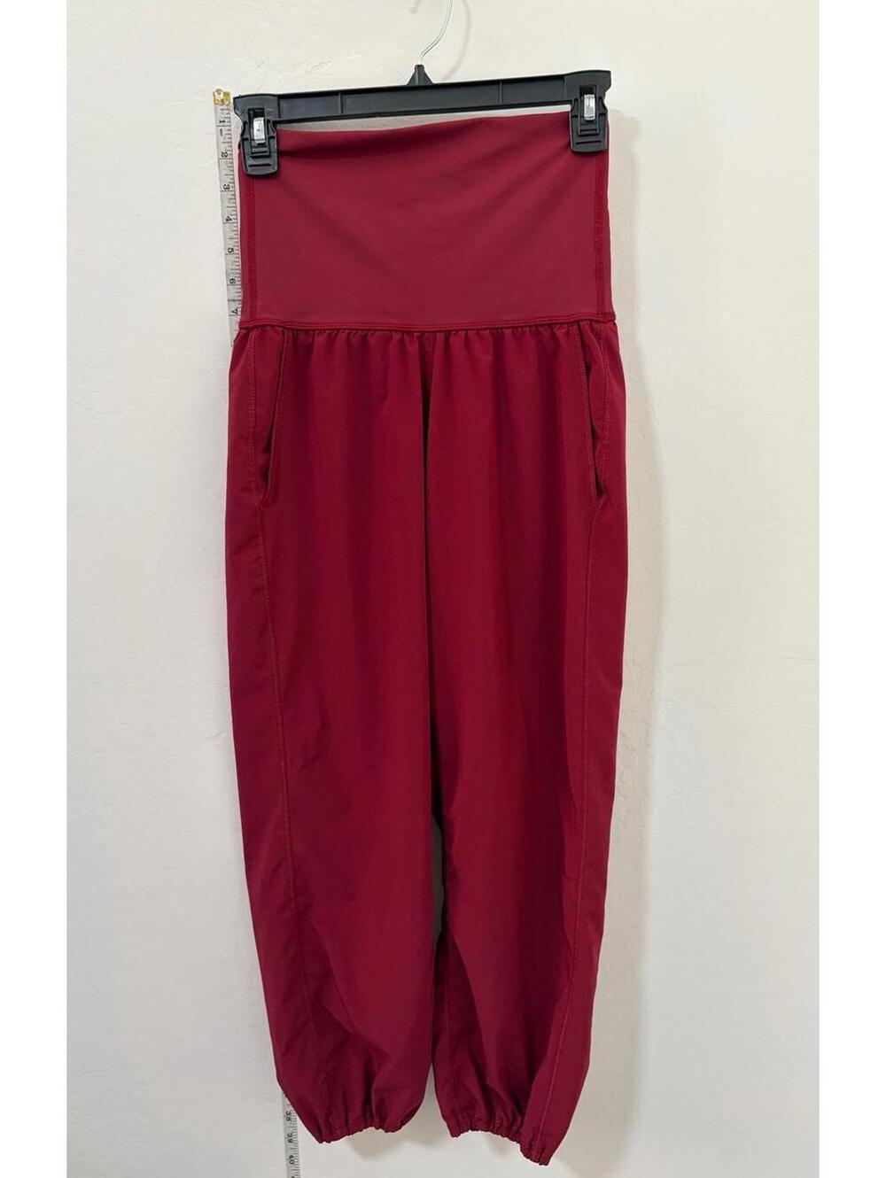 Rosewood Lululemon Om pants - Women’s size 4